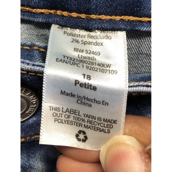 Time And Tru Denim Jeans Size 18 Petite Straight Medium Wash Distressed - Picture 5 of 15